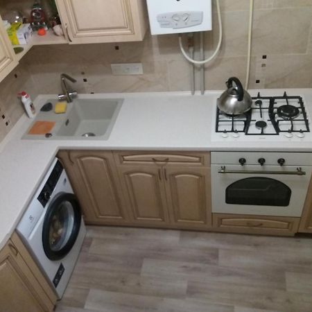 Сozy Appartment Near Metro Station "23 Avgusta" Kharkiv Bagian luar foto